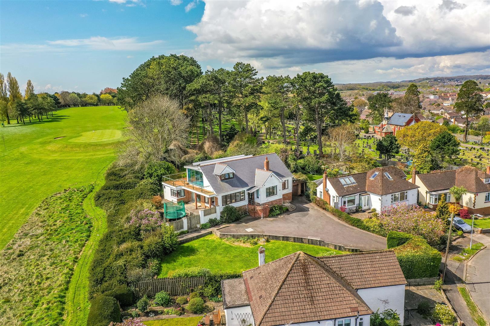 19 Chantry Rise, Penarth, Vale of Glamorgan, CF64 5RS